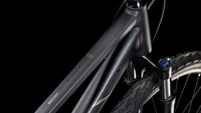 Cube Nature ONE black'n'black Gr&ouml;&szlig;e: Trapeze 50 cm Produktbild 1