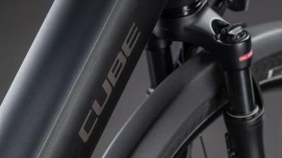 Cube Supreme RT Hybrid Deluxe EX 600 black'n'chrome Gr&ouml;&szlig;e: Easy Entry 42 cm Produktbild 2