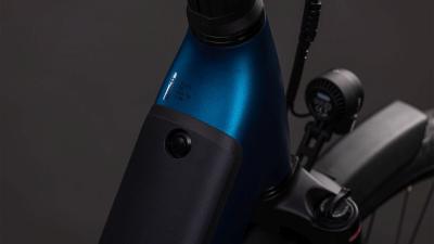 Cube Supreme Hybrid Deluxe Pro 600 electricblue'n'chrome Gr&ouml;&szlig;e: Easy Entry 46 cm Produktbild 1