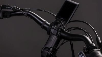 Cube Supreme Hybrid Deluxe Pro 600 electricblue'n'chrome Gr&ouml;&szlig;e: Easy Entry 58 cm Produktbild 2